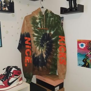 NICE KICKS 'Secrets makes friends' Hoodie